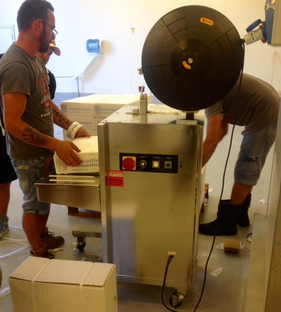 Reggiatrice Inox Global.jpg Reggiatrice acciao inox - Ingrosso prodotti ittici - Napoli